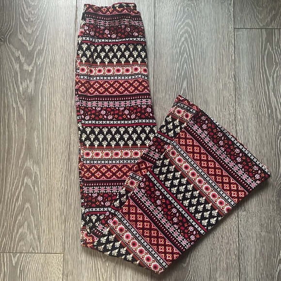 No Boundaries Pants - Women’s No Boundaries Flare Medium Pant